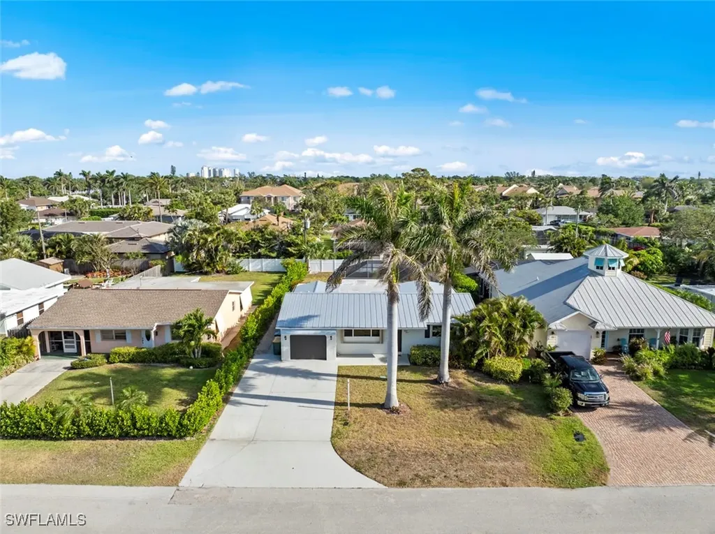 83 8th Street Bonita Springs FL 34134