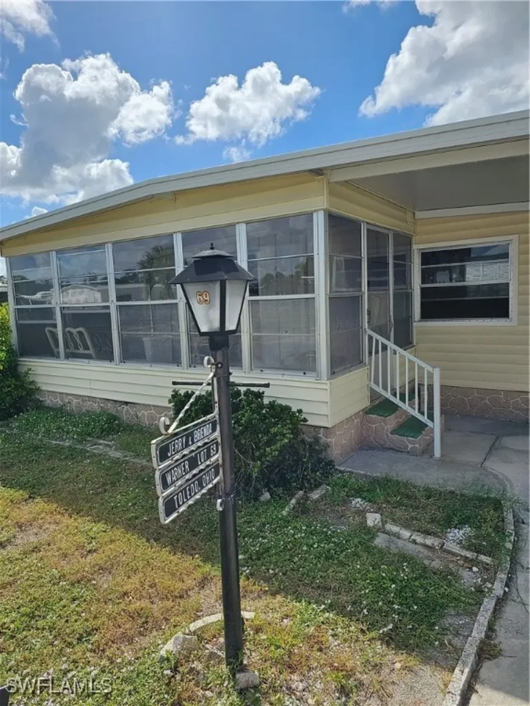 69 Sturbridge Lane Fort Myers FL 33908