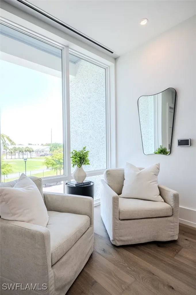 201 8th Street S Naples FL 34102