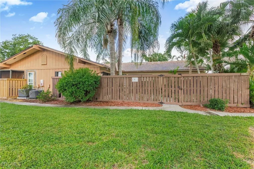 17304 Timber Oak Lane Fort Myers FL 33908