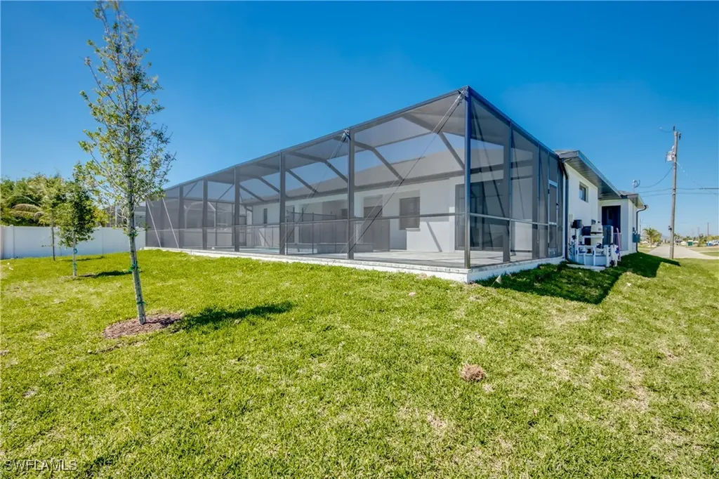 17 NW 36th Avenue Cape Coral FL 33993