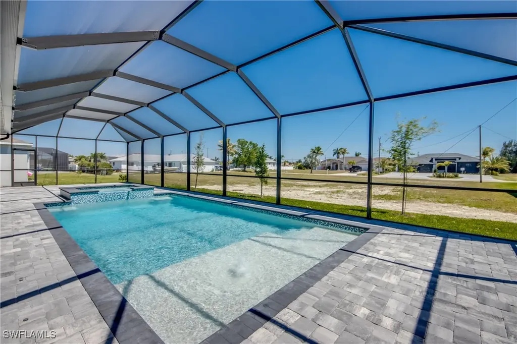 17 NW 36th Avenue Cape Coral FL 33993
