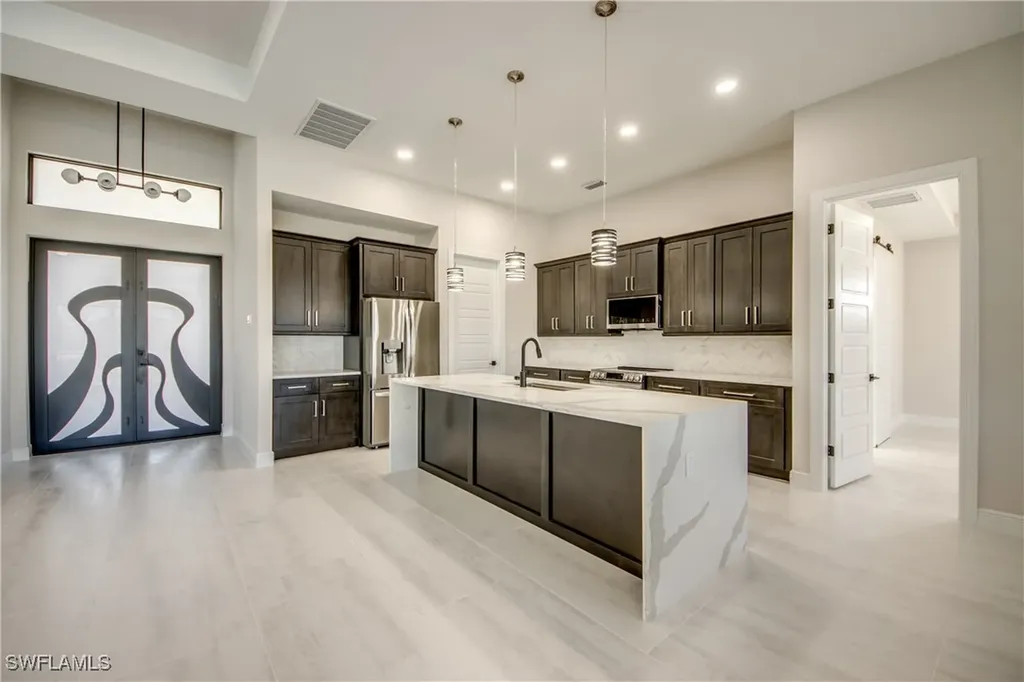 17 NW 36th Avenue Cape Coral FL 33993