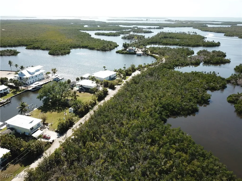 8069 Judge Bean Road Bokeelia FL 33922