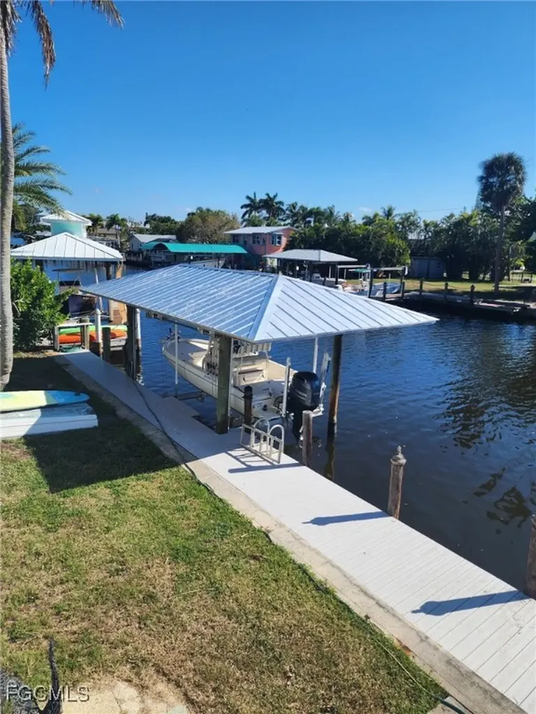 8069 Judge Bean Road Bokeelia FL 33922