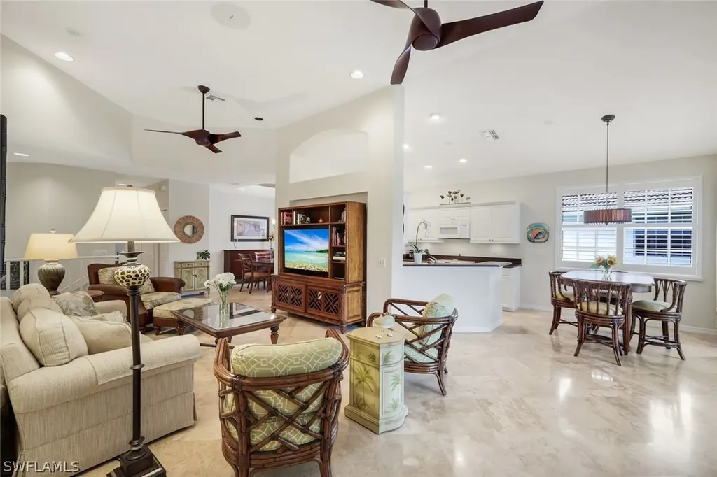 Bonita Springs FL, 4706 Montego Pointe Way, Unit 201