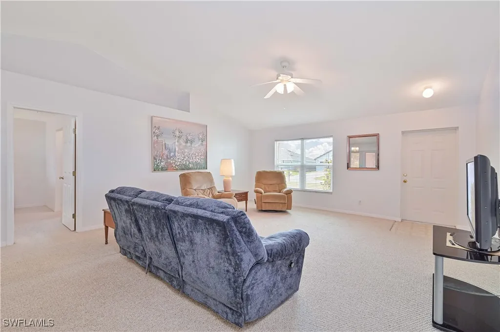 1025 NW 21st Terrace Cape Coral FL 33993