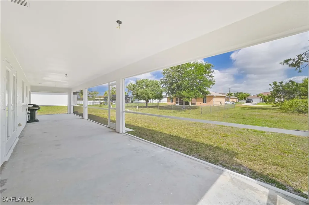 1025 NW 21st Terrace Cape Coral FL 33993
