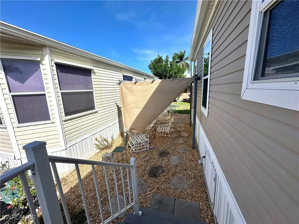 4520 Split Log Lane E Estero FL 33928