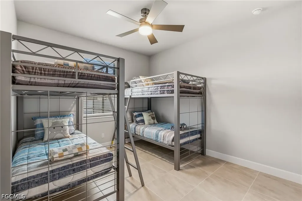 1319 NW 40th Place Cape Coral FL 33993