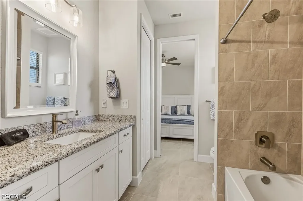 1319 NW 40th Place Cape Coral FL 33993