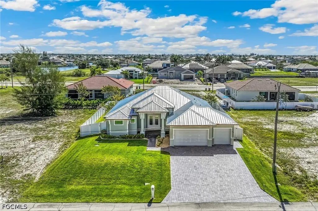 1319 NW 40th Place Cape Coral FL 33993