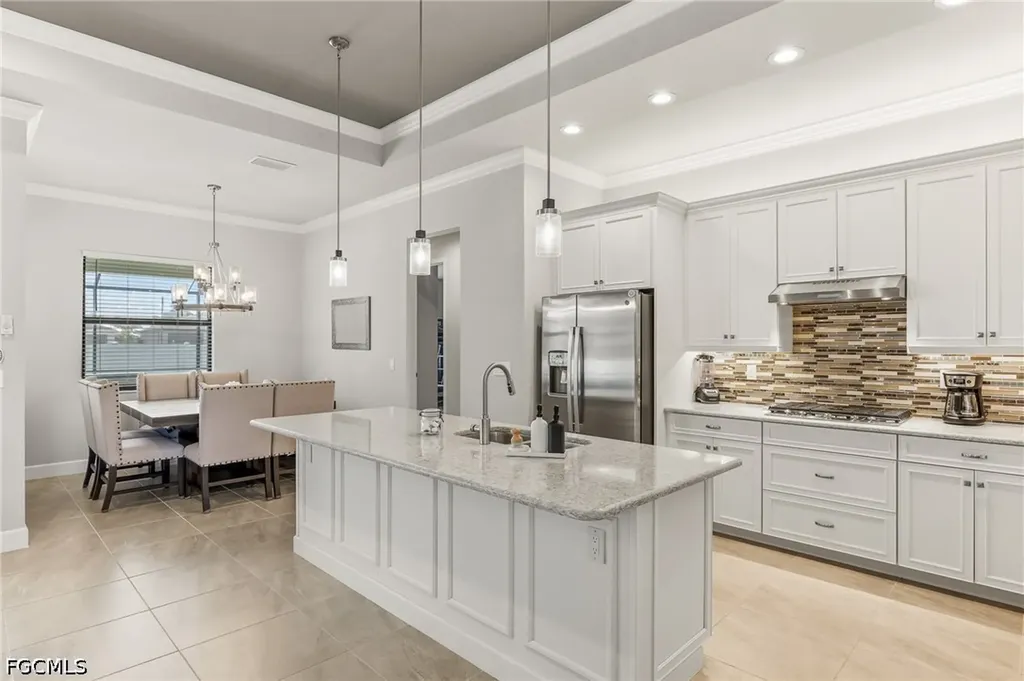 1319 NW 40th Place Cape Coral FL 33993