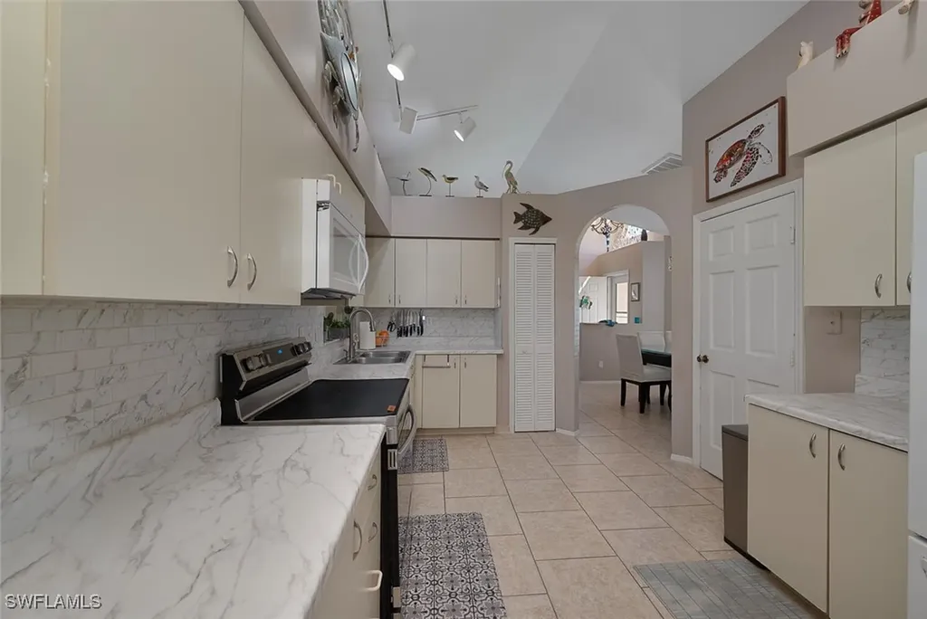 20720 Andiron Place Estero FL 33928