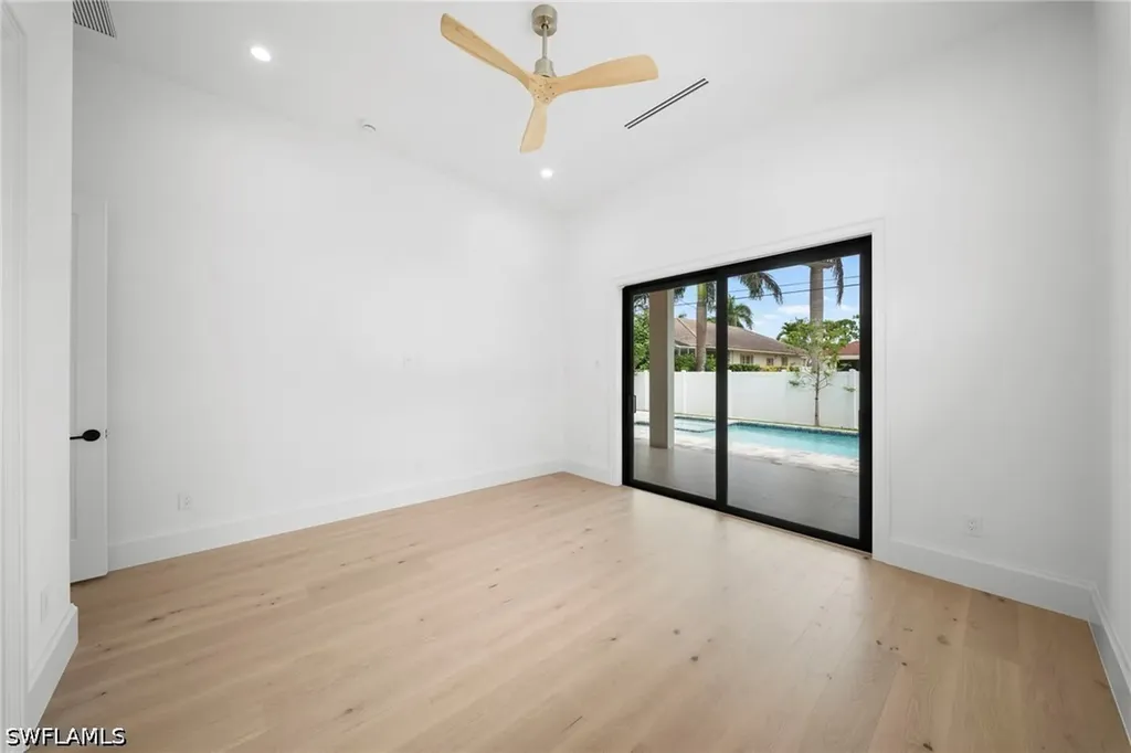 658 93rd Avenue N Naples FL 34108