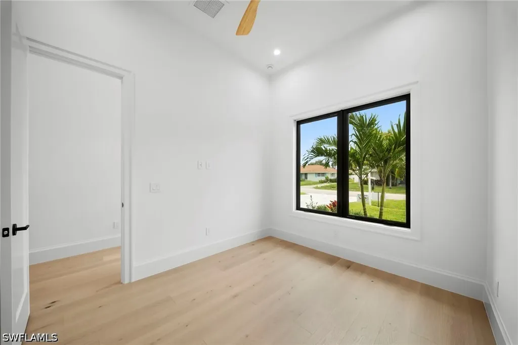 658 93rd Avenue N Naples FL 34108