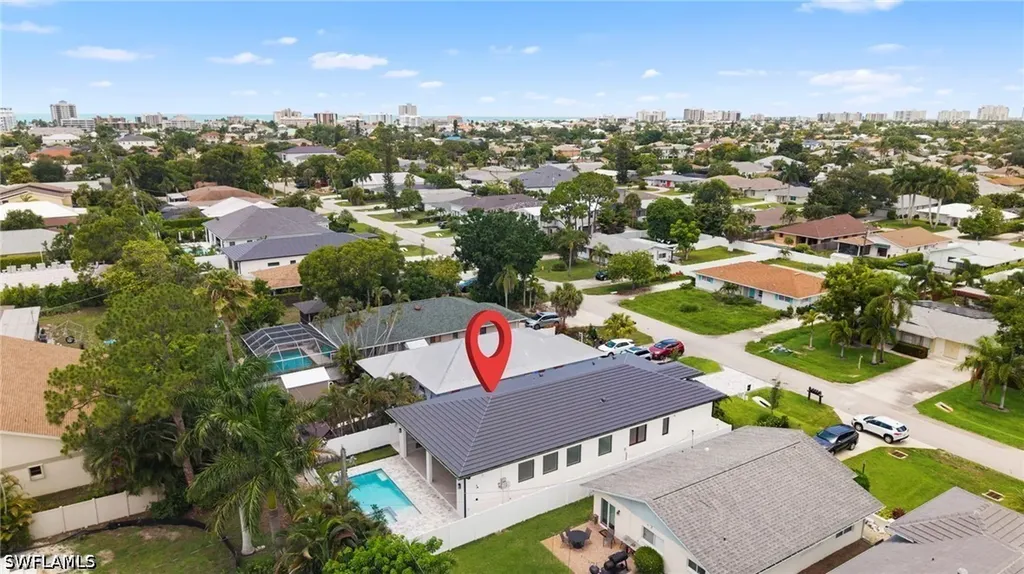 658 93rd Avenue N Naples FL 34108