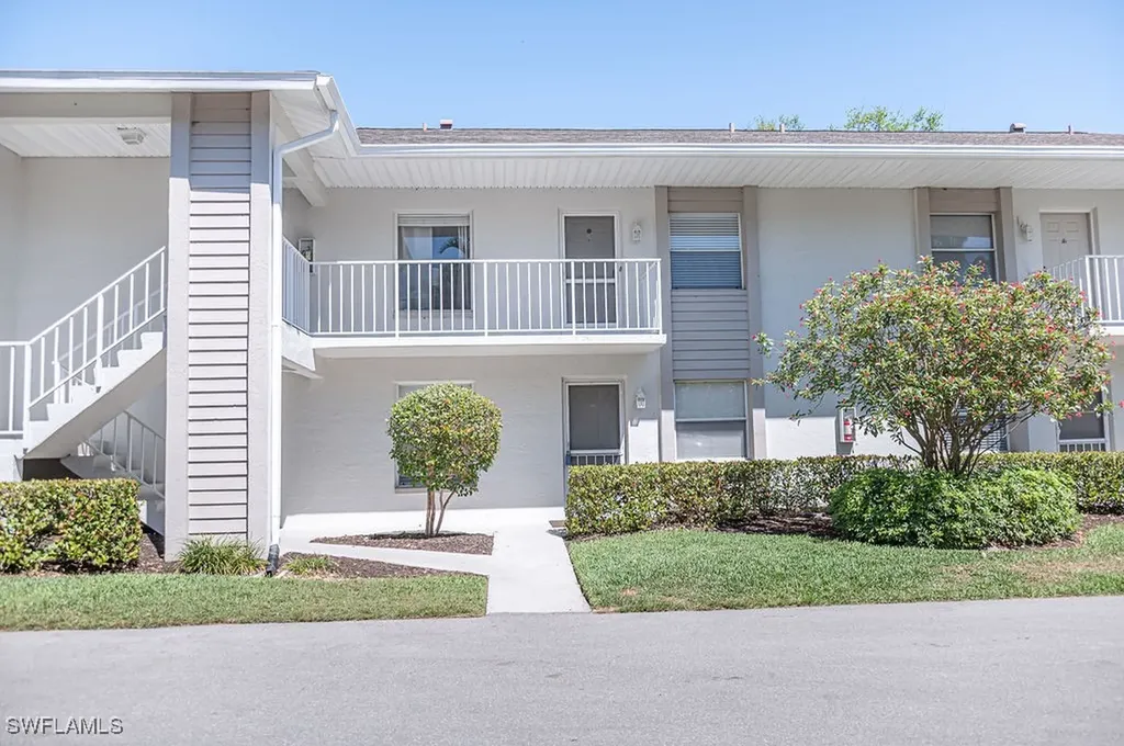 1392 Churchill Circle Naples FL 34116