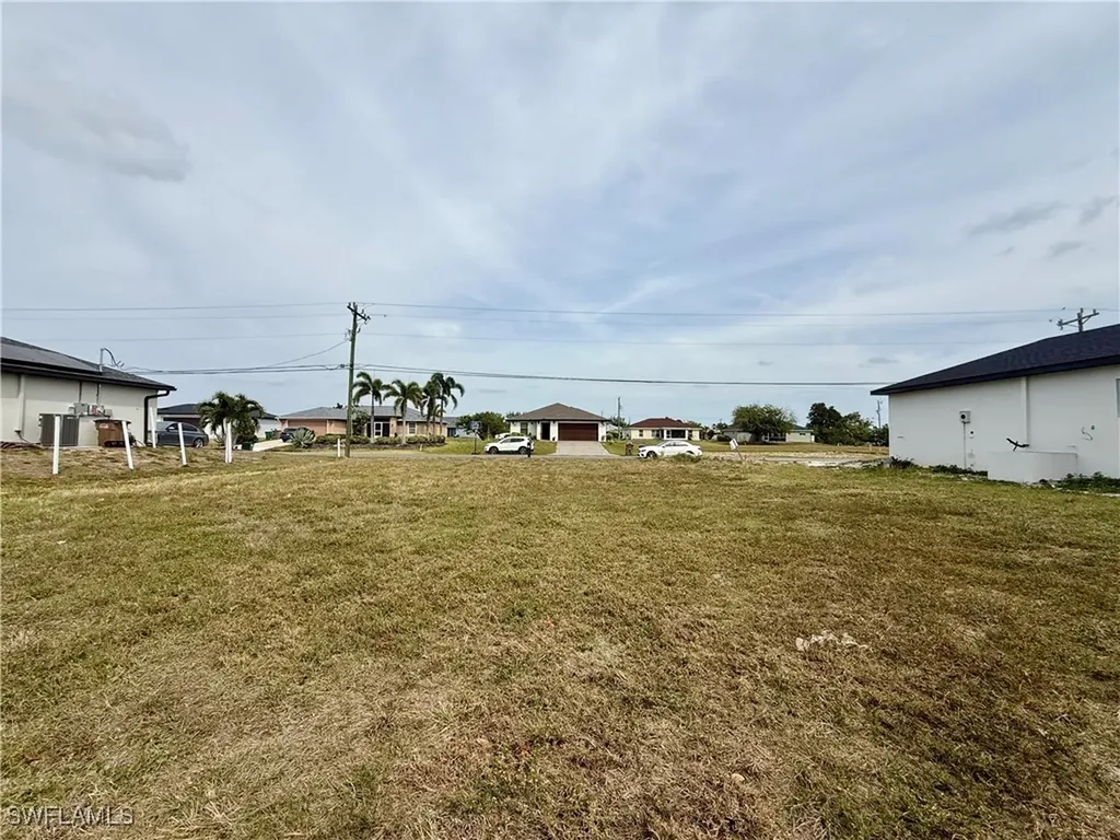 1302 NE 2nd Avenue Cape Coral FL 33909