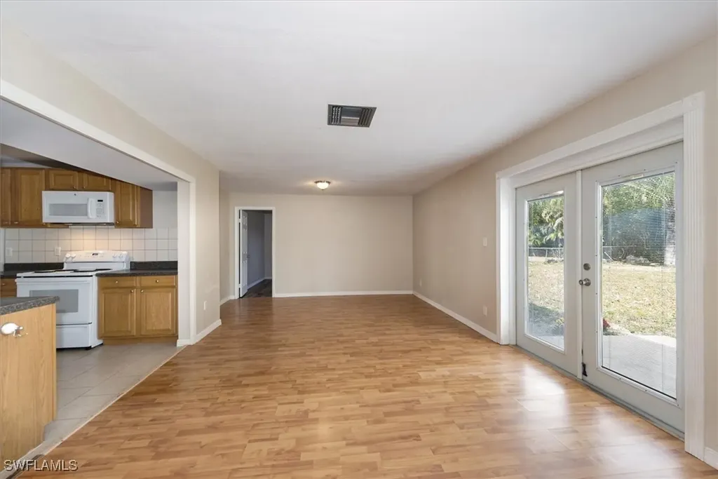 631 SE 34th Terrace Cape Coral FL 33904
