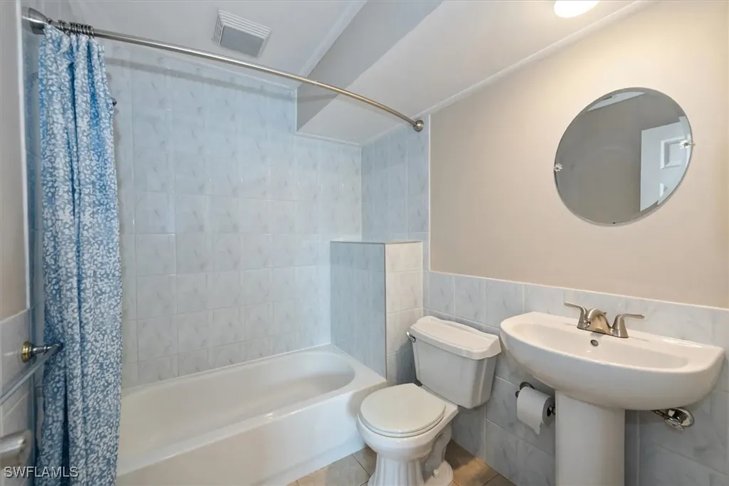 631 SE 34th Terrace Cape Coral FL 33904