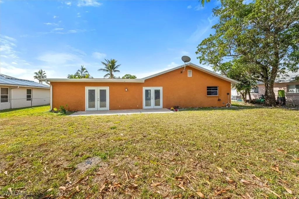 631 SE 34th Terrace Cape Coral FL 33904