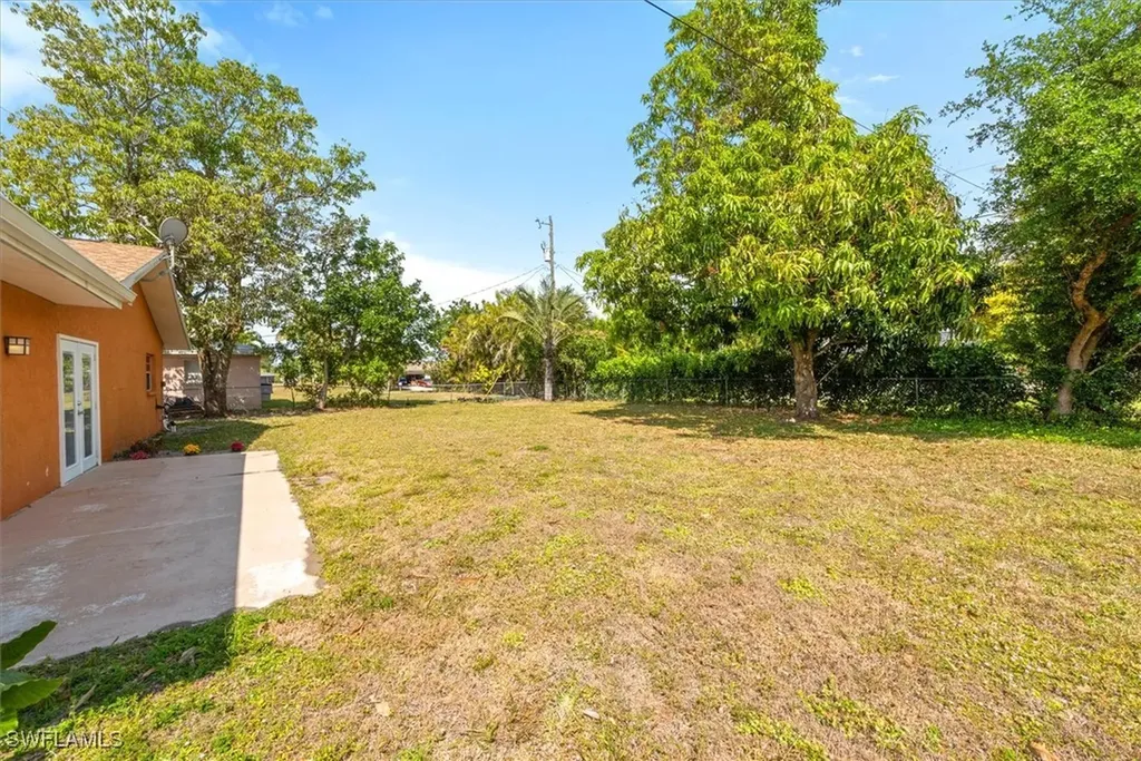 631 SE 34th Terrace Cape Coral FL 33904