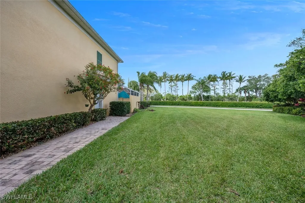 7237 Bellini Way Naples FL 34114