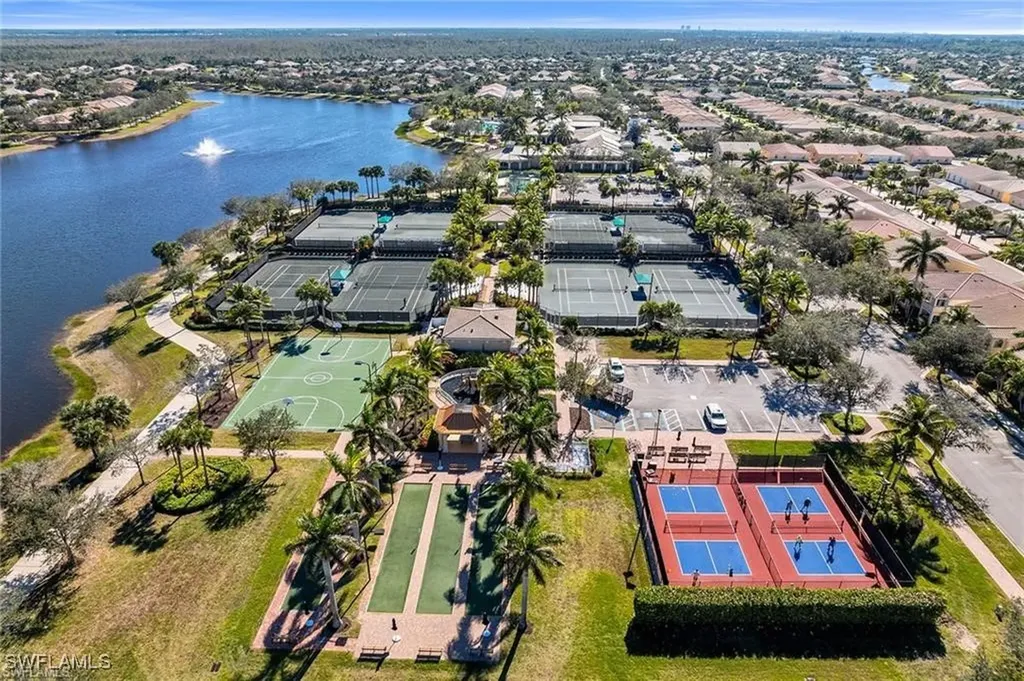 7237 Bellini Way Naples FL 34114