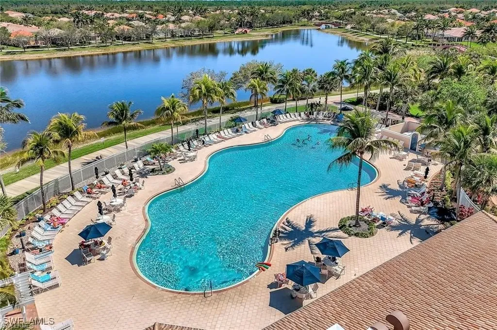 7237 Bellini Way Naples FL 34114
