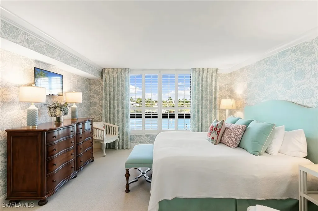 2400 Gulf Shore Boulevard N Naples FL 34103