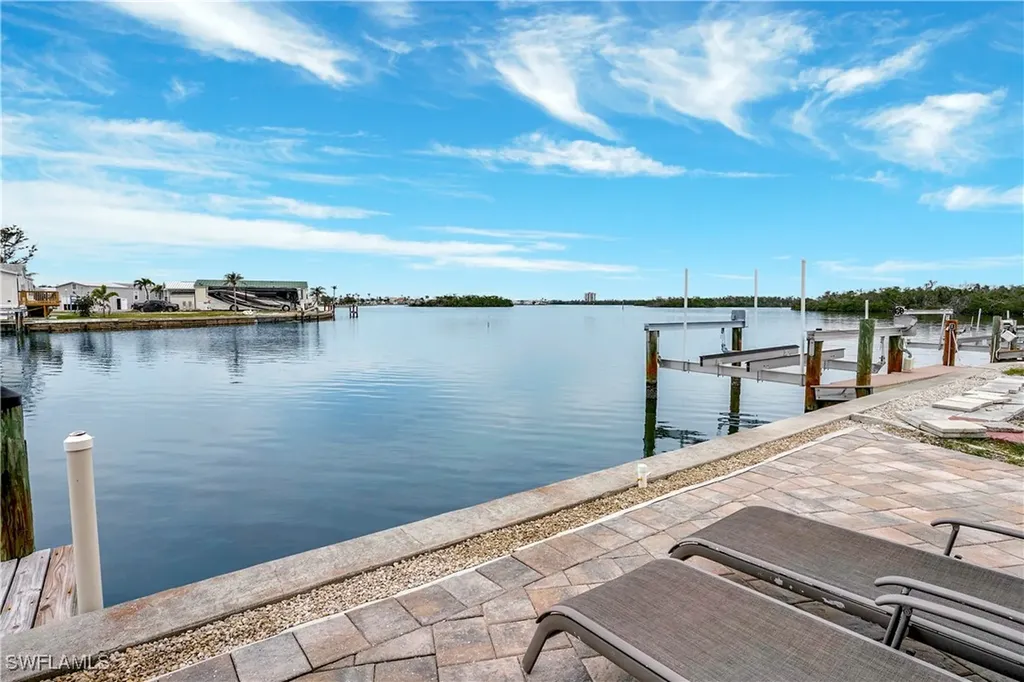 83 Blackbeard Way Fort Myers Beach FL 33931