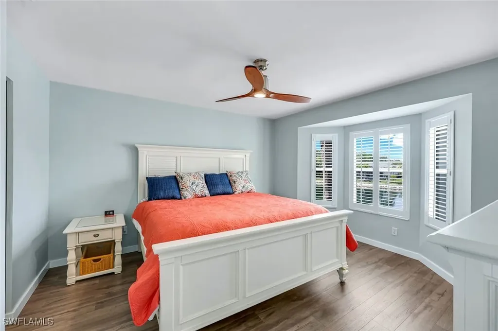 810 New Waterford Drive Naples FL 34104