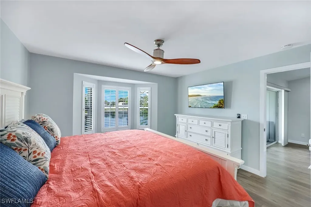 810 New Waterford Drive Naples FL 34104