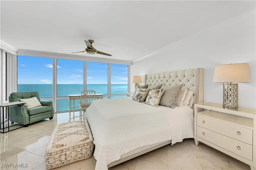 Naples FL, 4651 Gulf Shore Boulevard N, Unit 1703