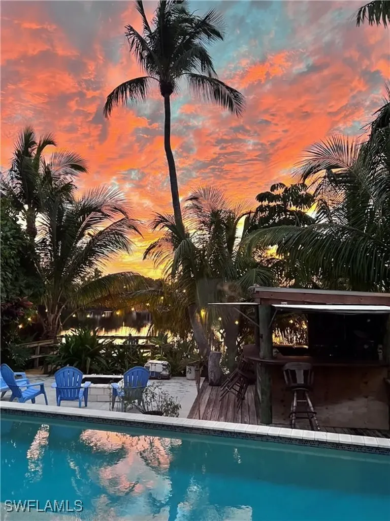 Naples FL, 1155 12TH Street N