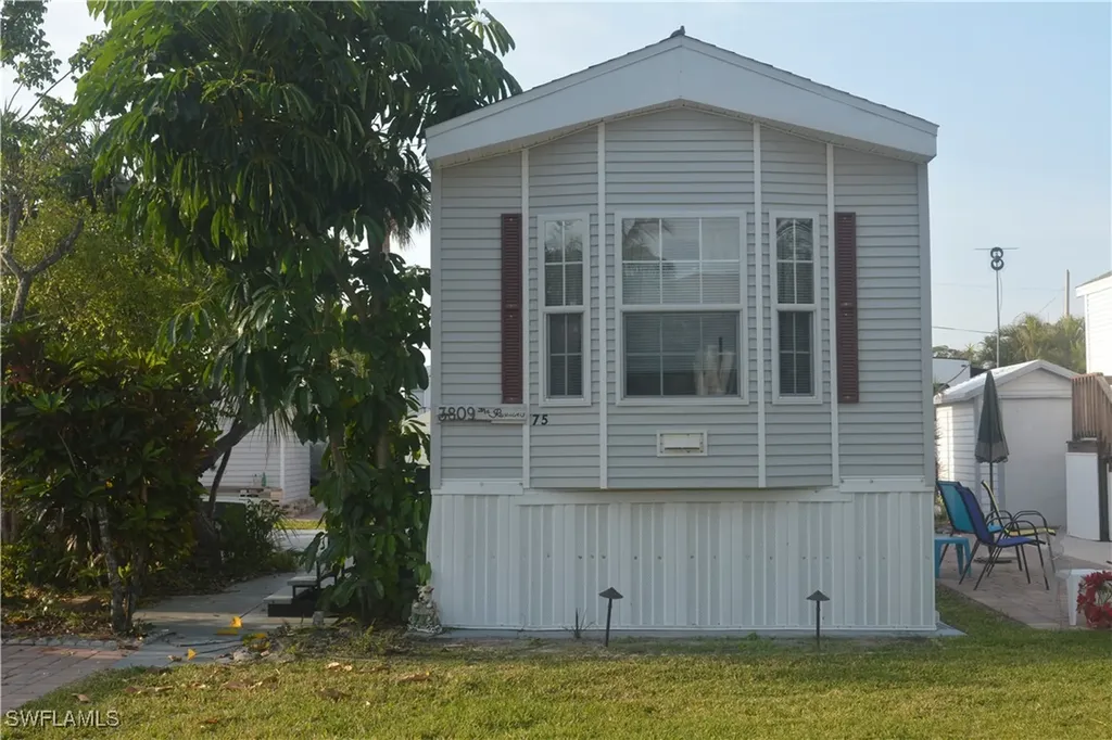 3809 Lemon Twist Loop Bonita Springs FL 34134