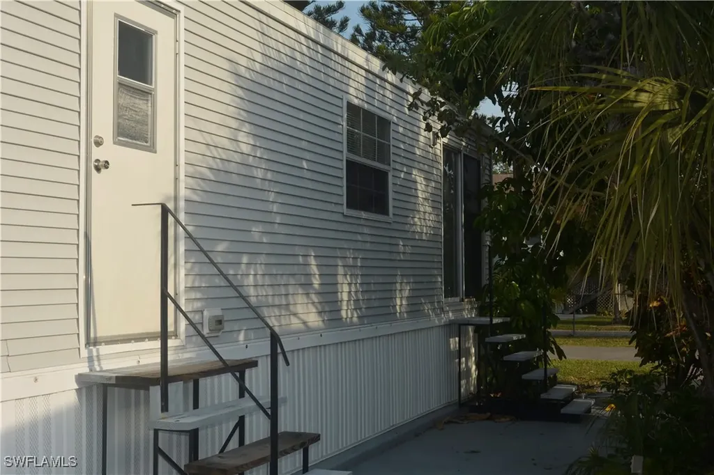 3809 Lemon Twist Loop Bonita Springs FL 34134