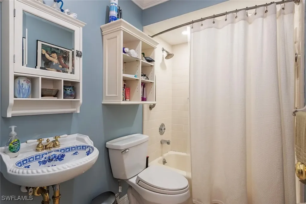 4616 Chippendale Drive Naples FL 34112