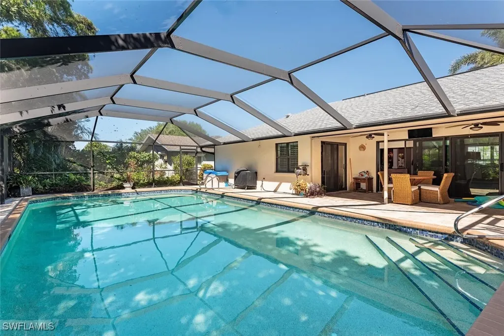 4616 Chippendale Drive Naples FL 34112