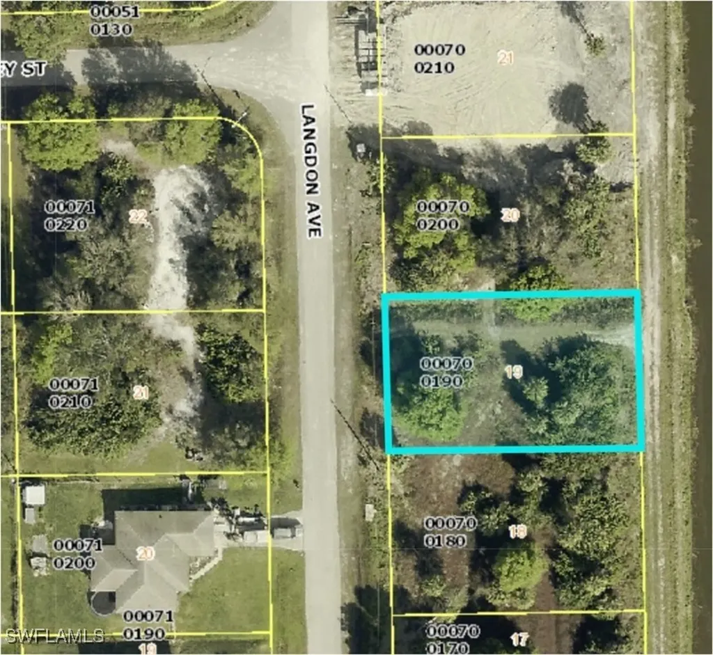 6028 Langdon Avenue Fort Myers FL 33905