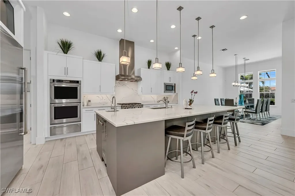 3225 Cotuit Court Naples FL 34114