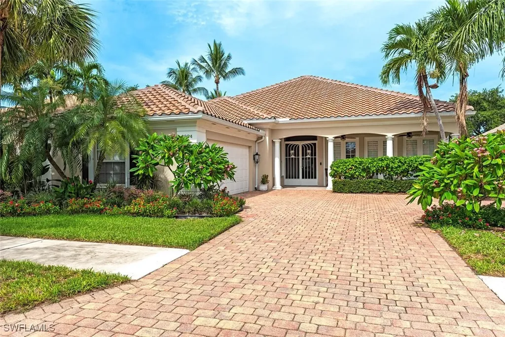 Naples FL, 2904 Hatteras Way