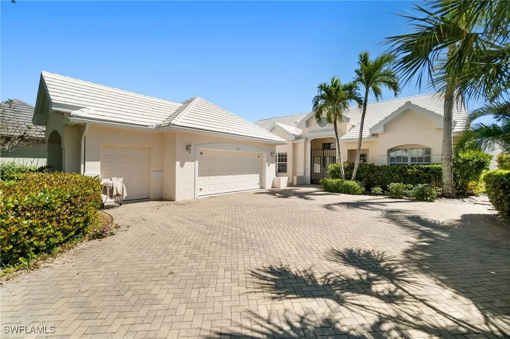 835 Ashburton Drive Naples FL 34110
