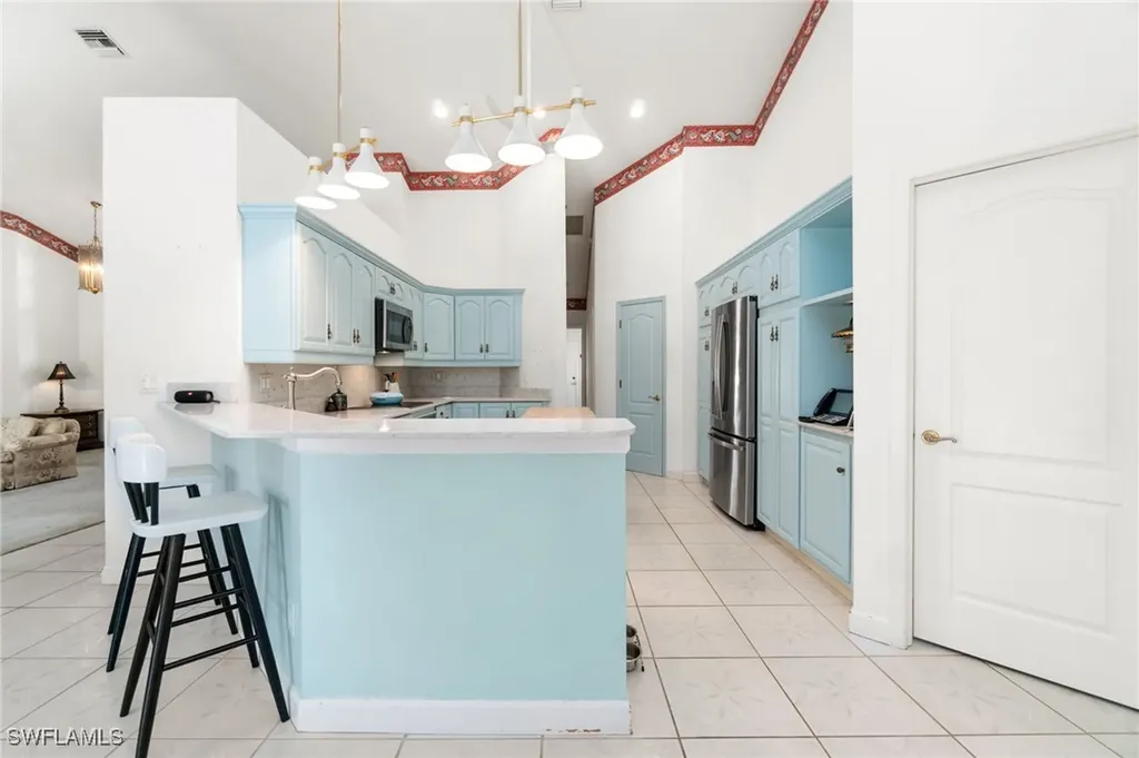 835 Ashburton Drive Naples FL 34110