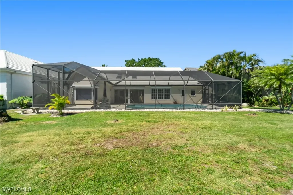 835 Ashburton Drive Naples FL 34110