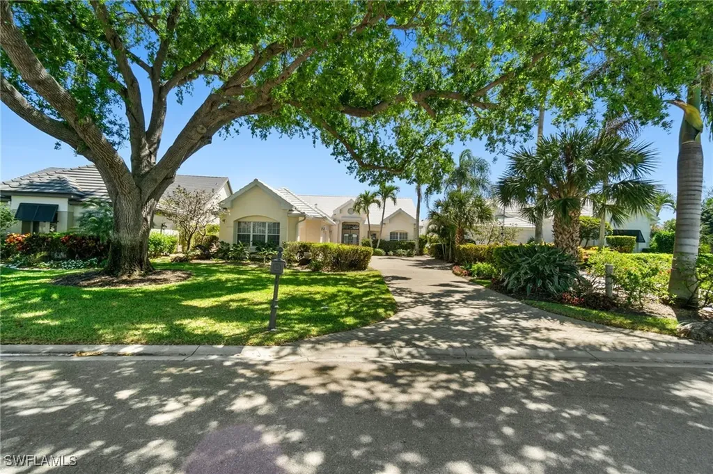 835 Ashburton Drive Naples FL 34110