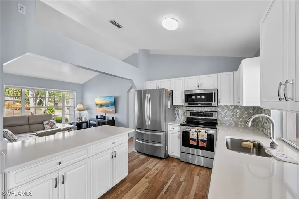 921 SW 6th Place Cape Coral FL 33991