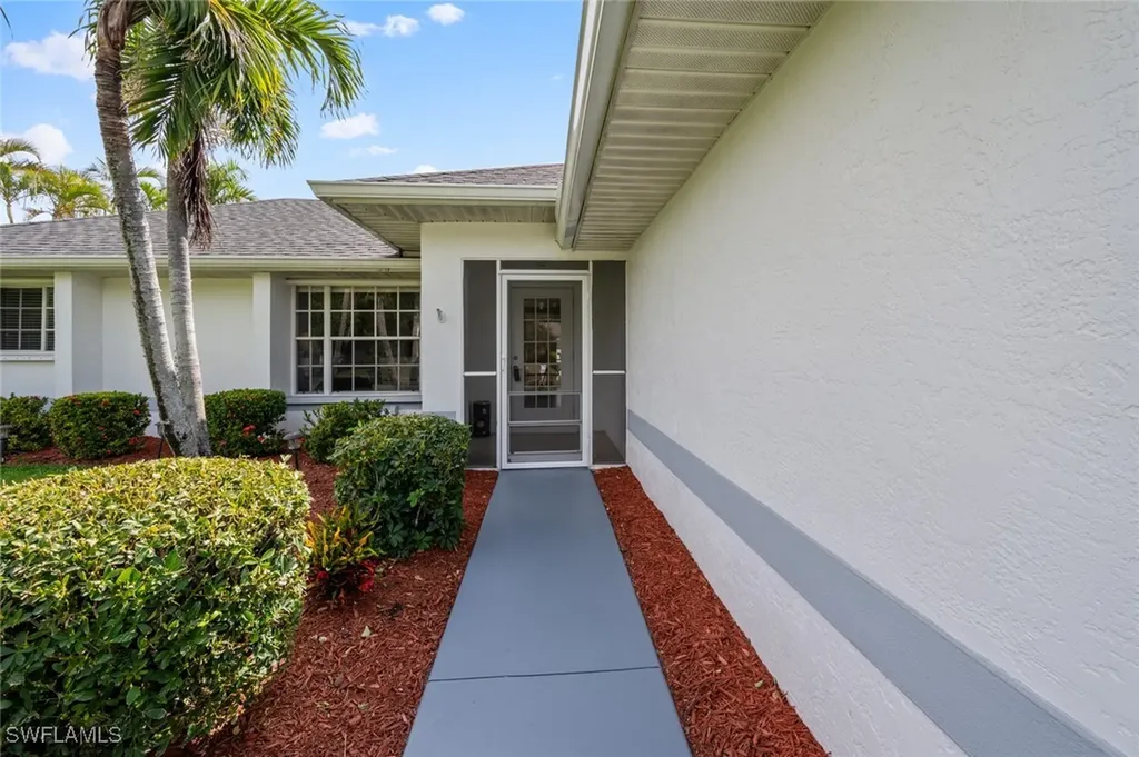 921 SW 6th Place Cape Coral FL 33991