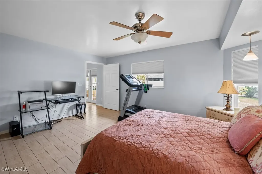 921 SW 6th Place Cape Coral FL 33991
